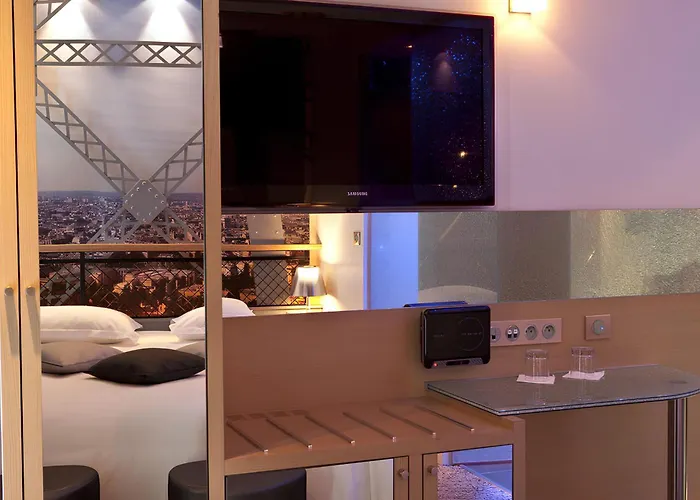 Secret De - & (adults Only) 4*