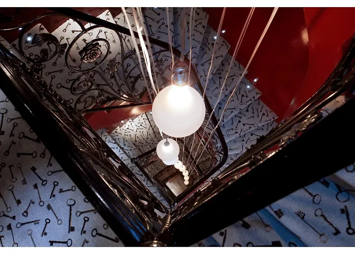 Secret De - & (adults Only) Париж